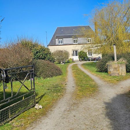 Au Petit Paradis Sainte-Gauburge-Sainte-Colombe Exterior foto